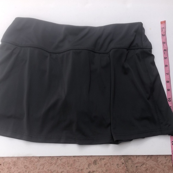 Ladies black pleated Bolle tennis Skort - Picture 3 of 3